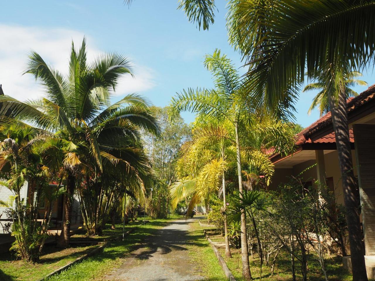 Coconut Bungalow Hotel Nai Yang-stranden Eksteriør billede