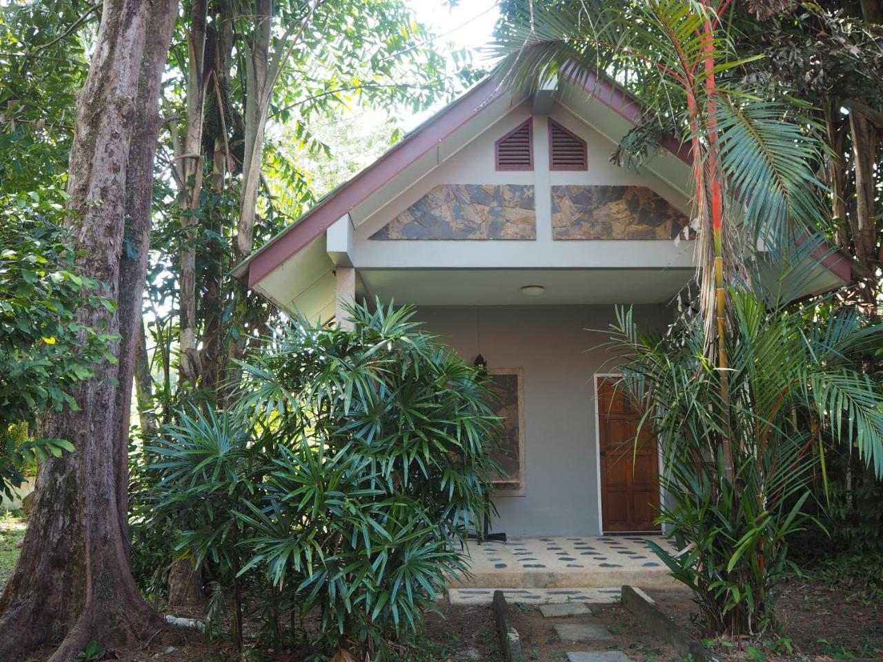 Coconut Bungalow Hotel Nai Yang-stranden Eksteriør billede